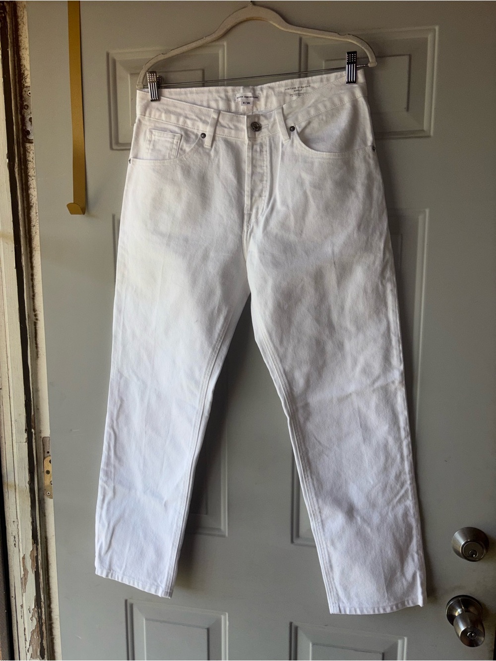 Good American white vintage straight ankle jeans size 8